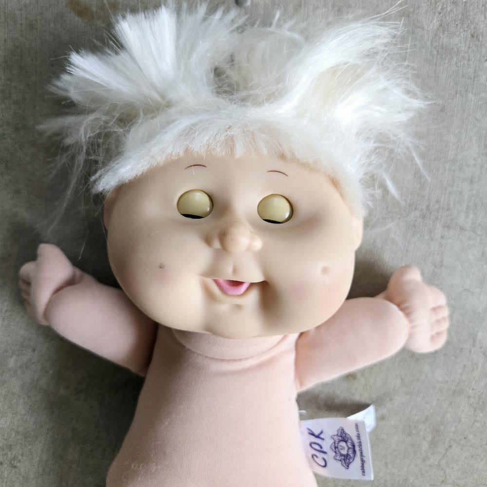 2011 CABBAGE PATCH KIDS 15" Baby Girl Pink Moving Eyes Blonde Hair Blue … - Picture 11 of 12